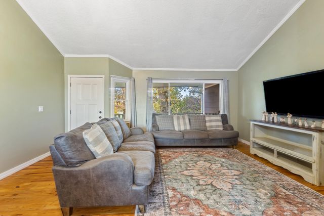 13992 Farm Road 2185, Cassville, MO 65625