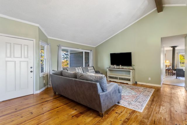 13992 Farm Road 2185, Cassville, MO 65625