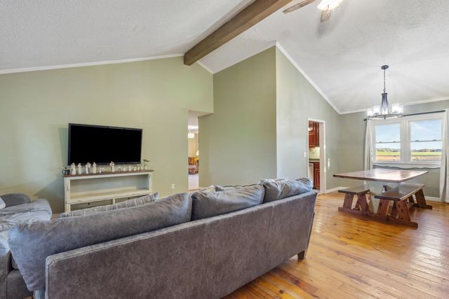 13992 Farm Road 2185, Cassville, MO 65625