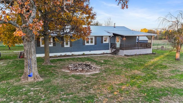 13992 Farm Road 2185, Cassville, MO 65625