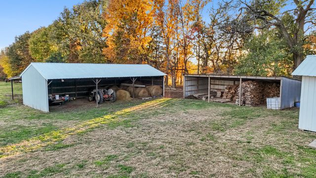 13992 Farm Road 2185, Cassville, MO 65625