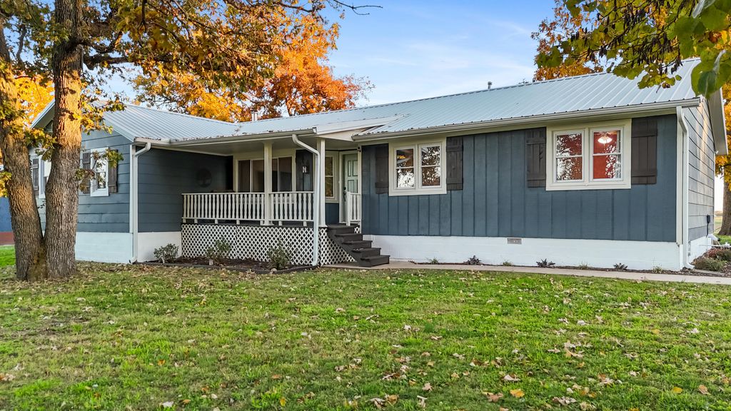 13992 Farm Road 2185, Cassville, MO 65625