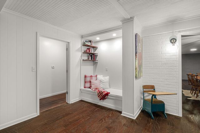 1212 Meadowood Rd., Columbia, MS 39429