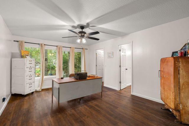 1212 Meadowood Rd., Columbia, MS 39429