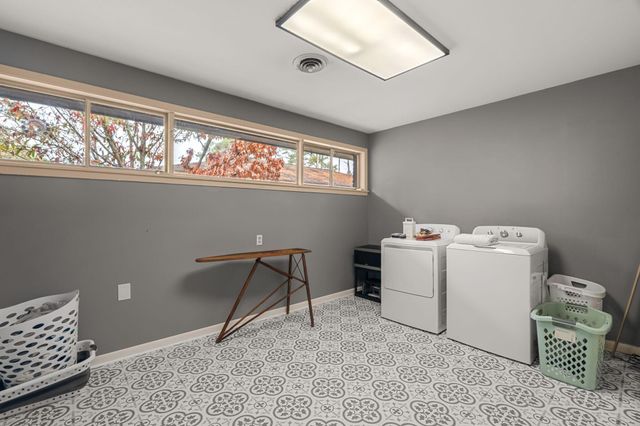 1212 Meadowood Rd., Columbia, MS 39429