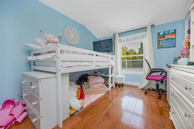 427 Vanderbilt Boulevard, Oakdale, NY 11769