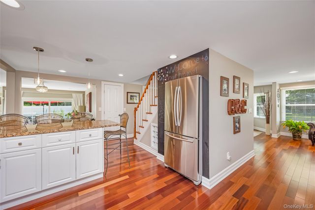 427 Vanderbilt Boulevard, Oakdale, NY 11769