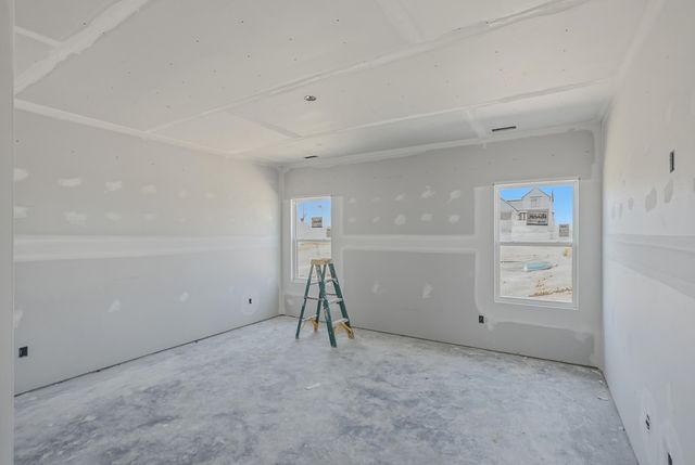 5201 WHISPER DR, Columbia, MO 65203