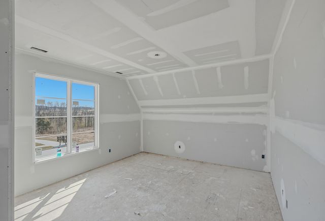 5201 WHISPER DR, Columbia, MO 65203