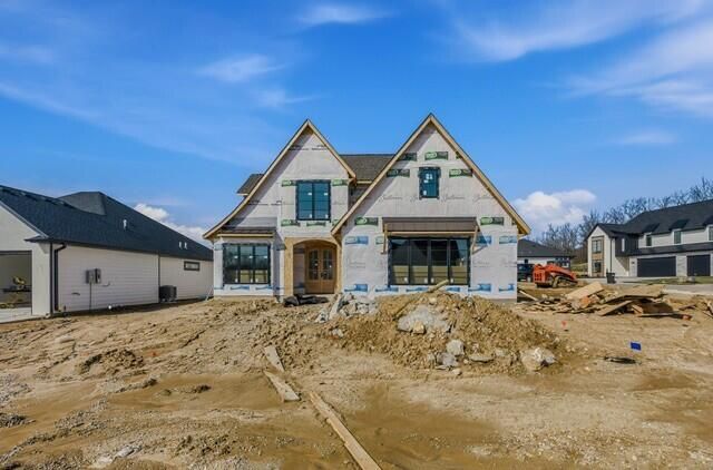 5201 WHISPER DR, Columbia, MO 65203