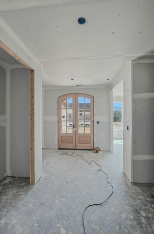 5201 WHISPER DR, Columbia, MO 65203