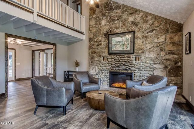 1120 Tanrac Trail, Gatlinburg, TN 37738