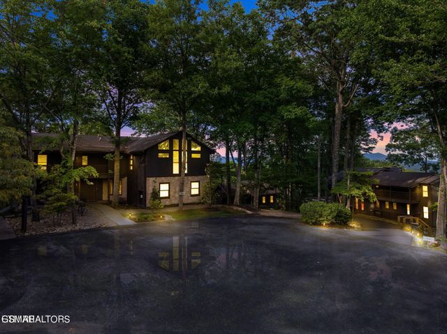 1120 Tanrac Trail, Gatlinburg, TN 37738