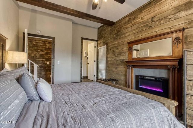 1120 Tanrac Trail, Gatlinburg, TN 37738