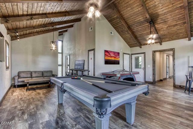 1120 Tanrac Trail, Gatlinburg, TN 37738