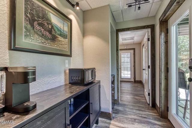 1120 Tanrac Trail, Gatlinburg, TN 37738