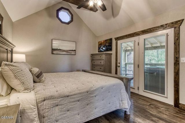 1120 Tanrac Trail, Gatlinburg, TN 37738