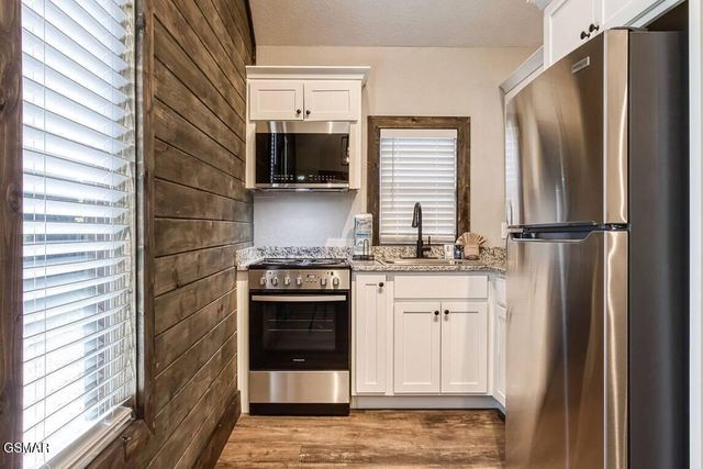 1120 Tanrac Trail, Gatlinburg, TN 37738