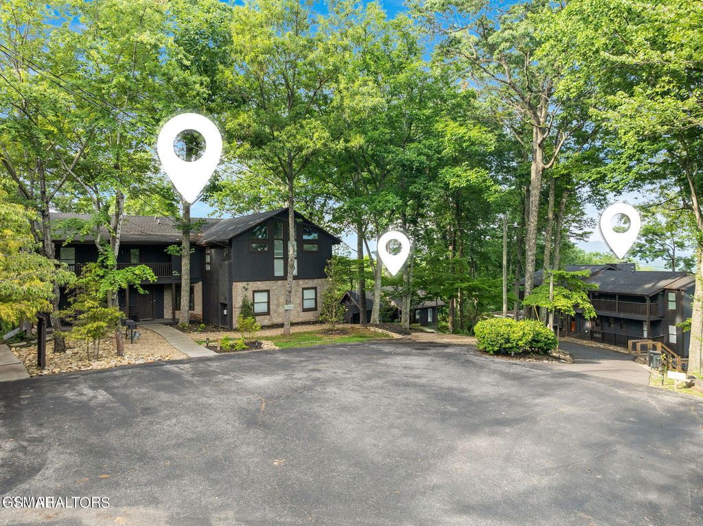 1120 Tanrac Trail, Gatlinburg, TN 37738