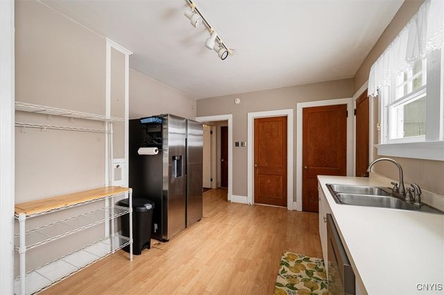 17 Pleasant Street, Utica, NY 13501