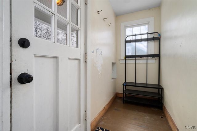 17 Pleasant Street, Utica, NY 13501