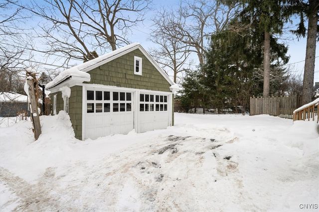 17 Pleasant Street, Utica, NY 13501