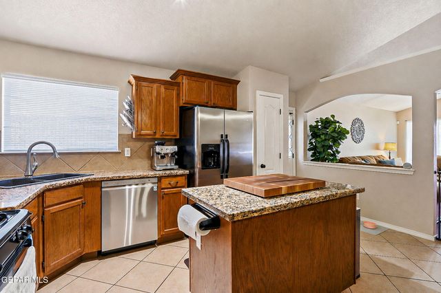 4621 LOLO CALDERA Way, El Paso, TX 79938