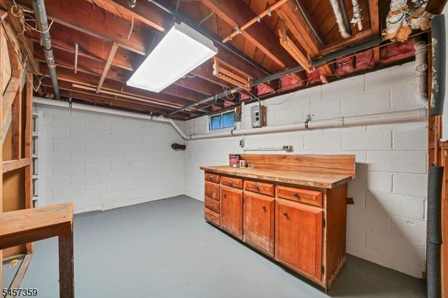 59 Dreahook Rd, Branchburg Twp., NJ 08876