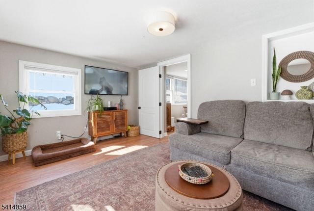 25 Bucknell Way, Hopatcong Boro, NJ 07843