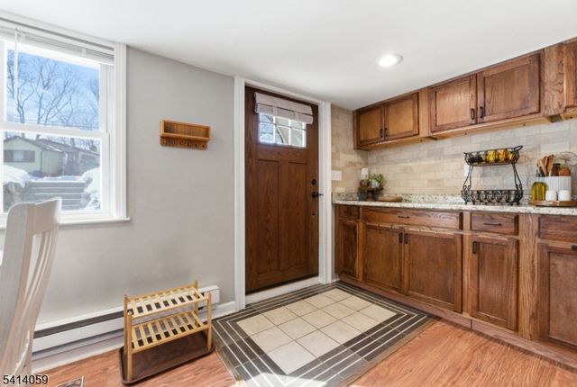 25 Bucknell Way, Hopatcong Boro, NJ 07843