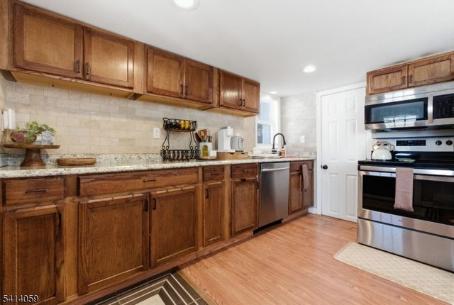 25 Bucknell Way, Hopatcong Boro, NJ 07843