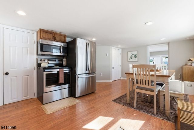 25 Bucknell Way, Hopatcong Boro, NJ 07843