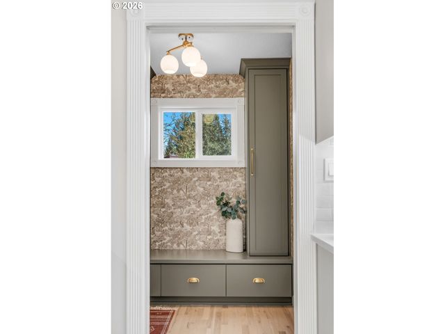 10455 Sw RIDGEVIEW Ln, Portland, OR 97219