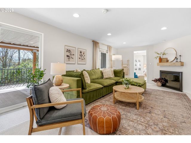 10455 Sw RIDGEVIEW Ln, Portland, OR 97219