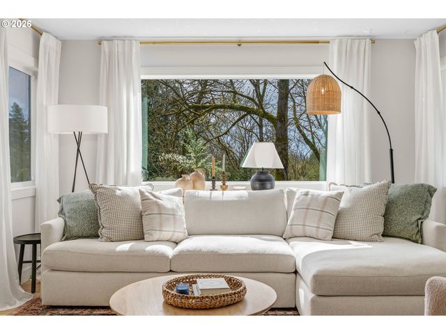 10455 Sw RIDGEVIEW Ln, Portland, OR 97219