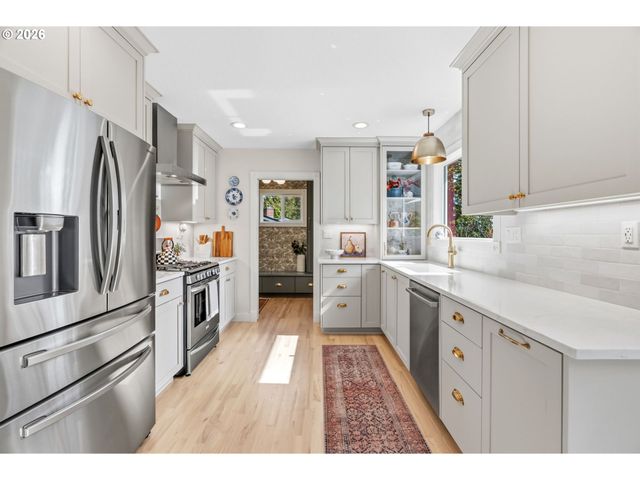 10455 Sw RIDGEVIEW Ln, Portland, OR 97219