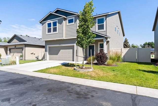 5912 W Jamestown Ln, Spokane, WA 99208