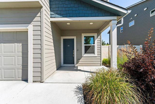 5912 W Jamestown Ln, Spokane, WA 99208