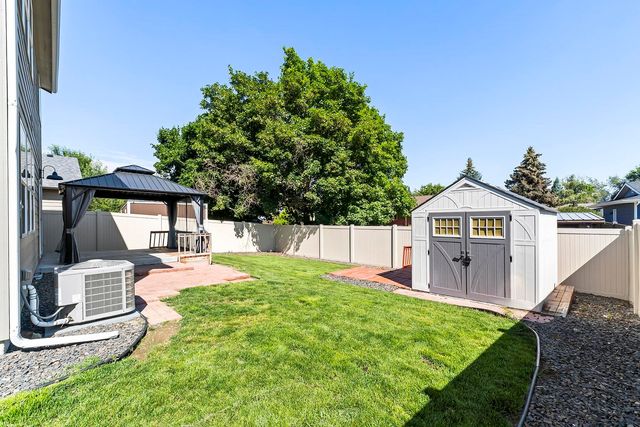 5912 W Jamestown Ln, Spokane, WA 99208