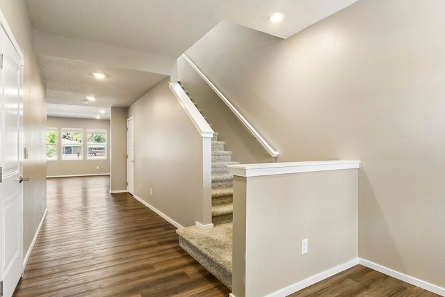 5912 W Jamestown Ln, Spokane, WA 99208
