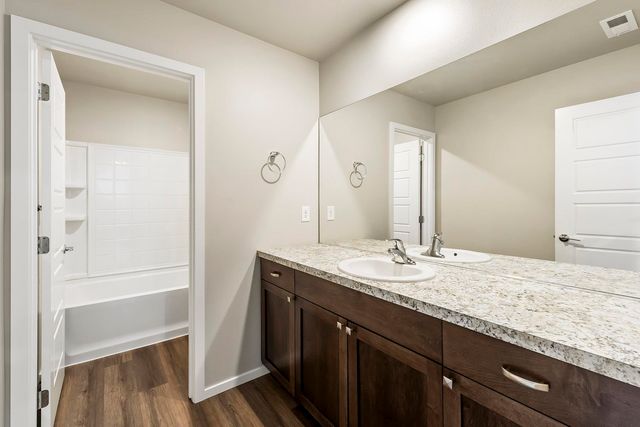 5912 W Jamestown Ln, Spokane, WA 99208