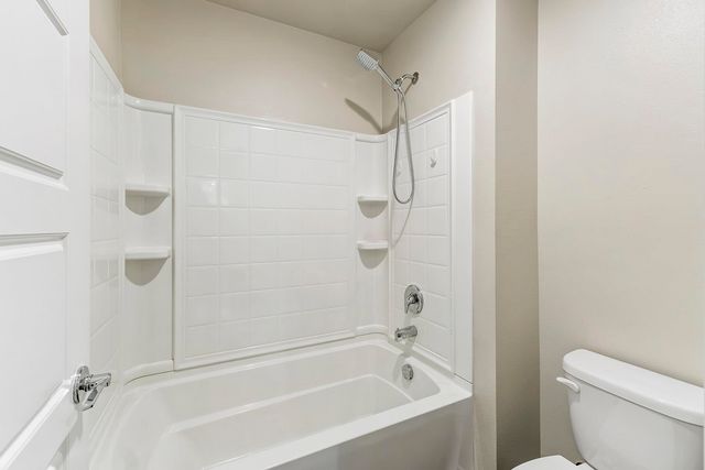 5912 W Jamestown Ln, Spokane, WA 99208