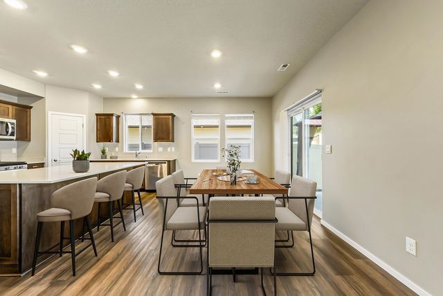 5912 W Jamestown Ln, Spokane, WA 99208