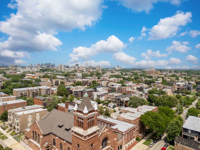 6504 S Maryland Avenue, Chicago, IL 60637