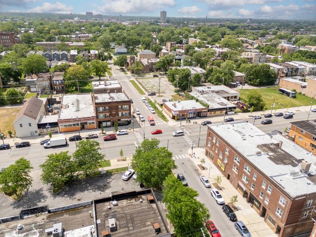 6504 S Maryland Avenue, Chicago, IL 60637