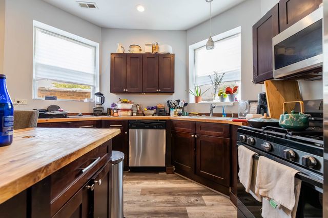 6504 S Maryland Avenue, Chicago, IL 60637