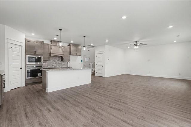 8820 Anise Drive, Centerton, AR 72719