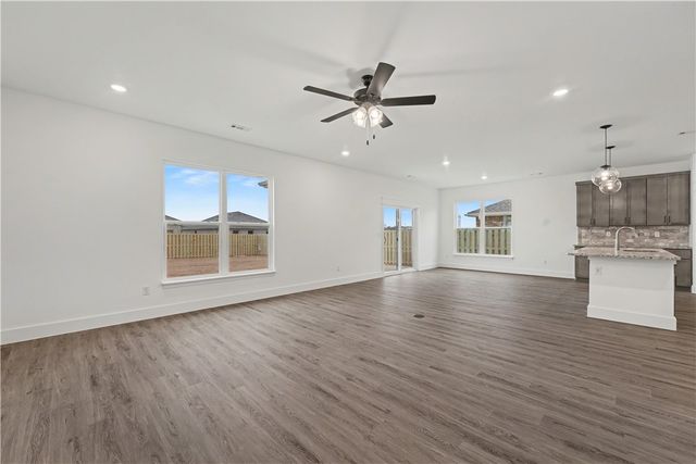 8820 Anise Drive, Centerton, AR 72719