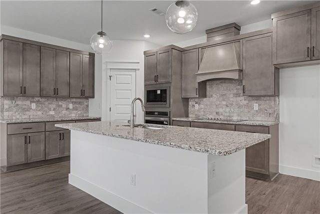 8820 Anise Drive, Centerton, AR 72719