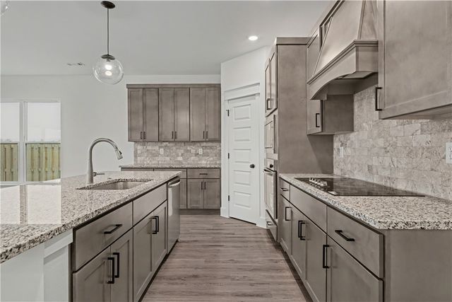 8820 Anise Drive, Centerton, AR 72719